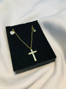 Charm heart cross pendant