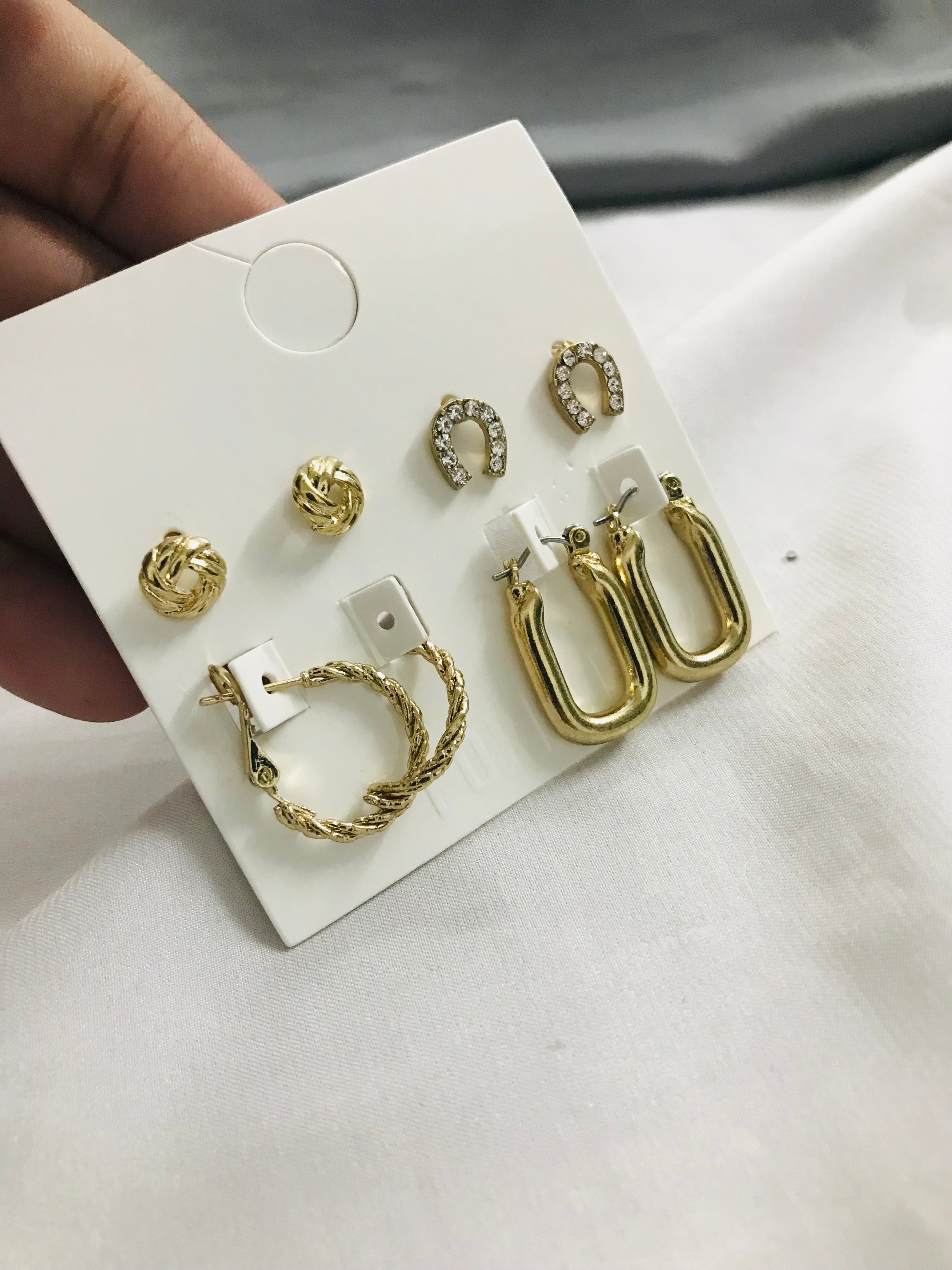 4 Pair stud Set