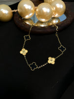 Load image into Gallery viewer, Clovar golden black chain Bracelet
