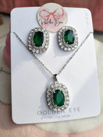 Load image into Gallery viewer, Emerald set earring pendant
