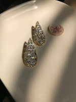 Load image into Gallery viewer, Crystal drop Dangle
