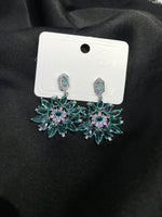 Load image into Gallery viewer, Minty floral Earring
