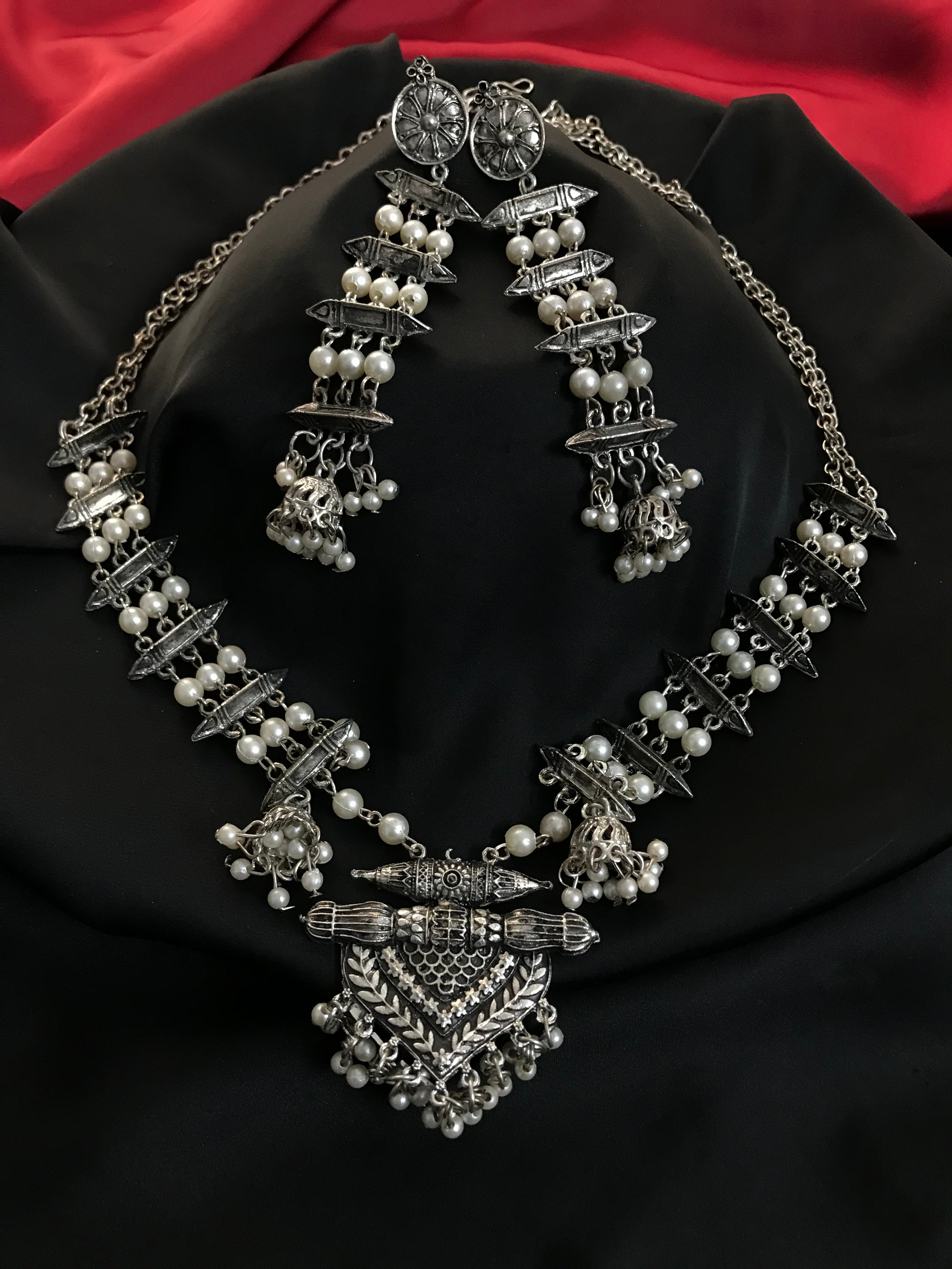 Antique necklace set