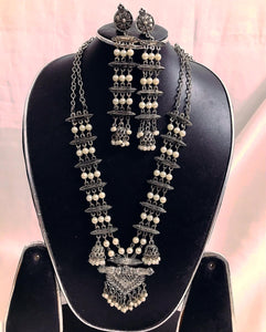 Antique necklace set