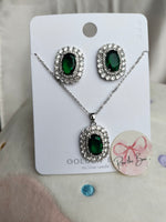 Load image into Gallery viewer, Emerald set earring pendant
