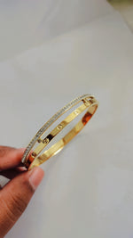 Load image into Gallery viewer, Titanium Kartier Bangle Bracelet-04
