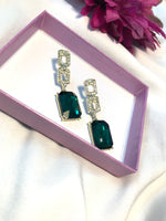 Load image into Gallery viewer, Green Emerald  squad Earring
