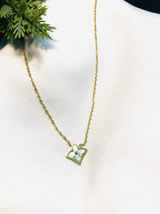 Luise triangle pendant