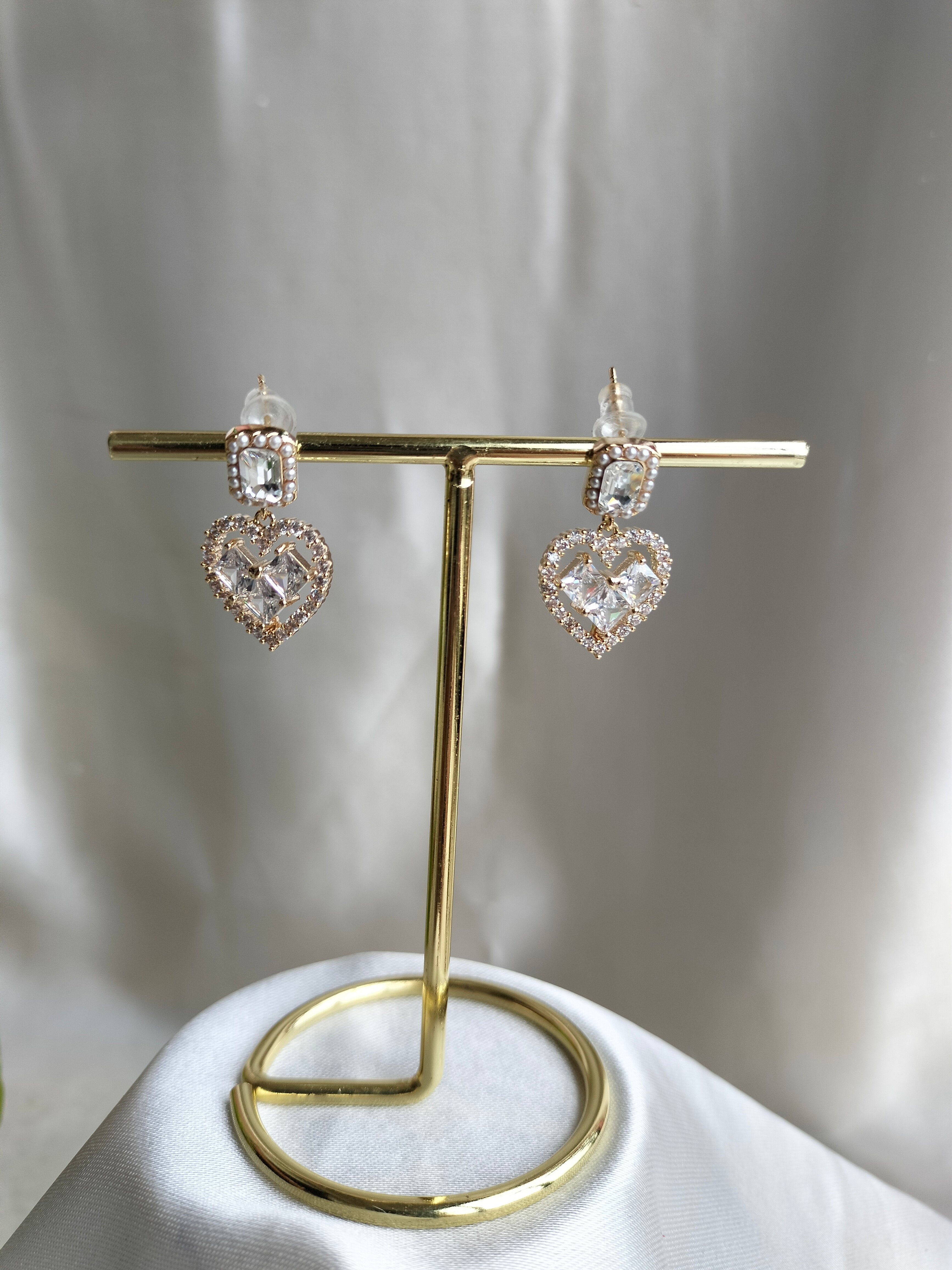 Zircon Heart Earring Golden