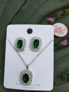 Emerald set earring pendant