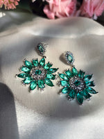 Load image into Gallery viewer, Minty floral Earring
