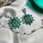 Load image into Gallery viewer, Minty floral Earring
