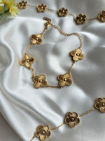 Load image into Gallery viewer, Golden Clovar Chain Bracelet-01
