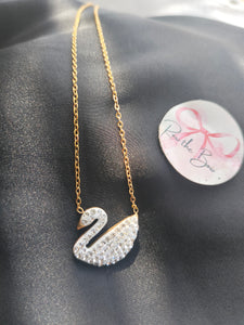 Swan Ss  Pendant White