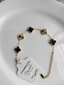 Clovar golden black chain Bracelet