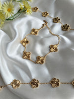 Load image into Gallery viewer, Golden Clovar Chain Bracelet-01
