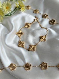 Golden Clovar Chain Bracelet-01