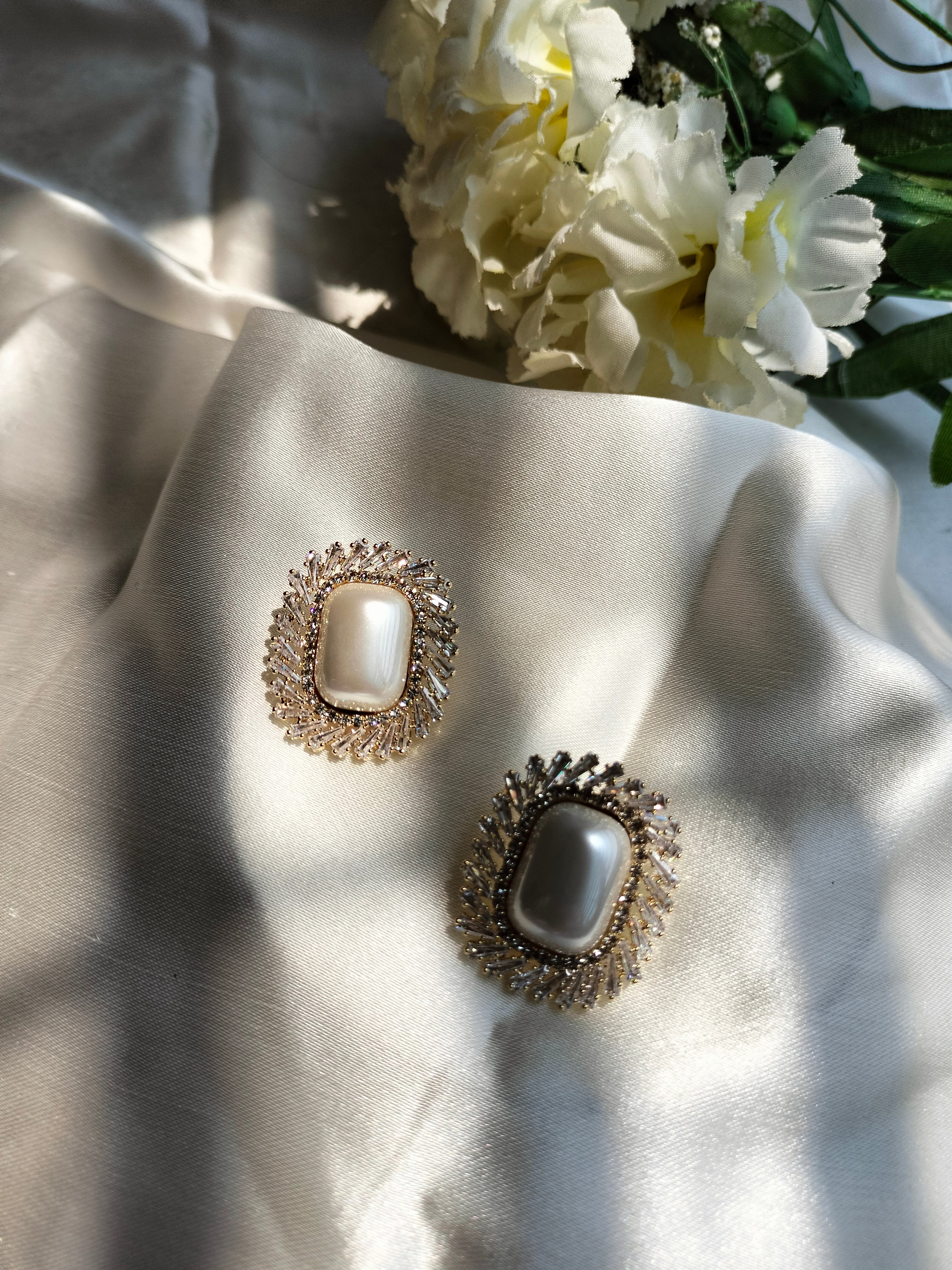 Vintage Pearl stud