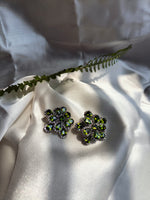 Load image into Gallery viewer, Green Mifaya earring
