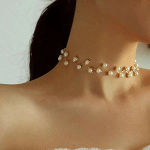 Pearl Charm Choker Golden