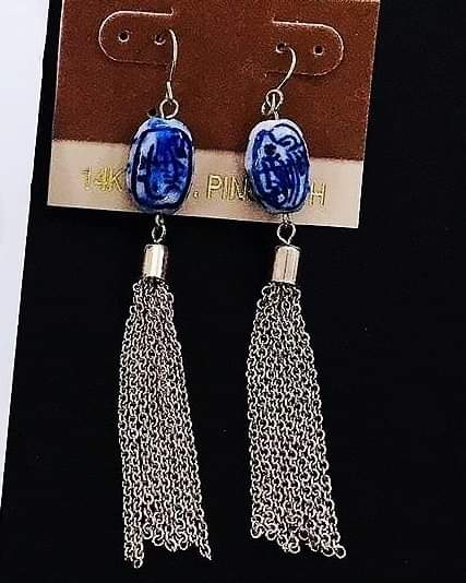 Golden chain earrings blue