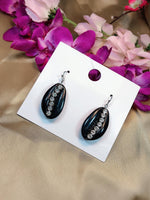 Load image into Gallery viewer, black Stone Kori earring
