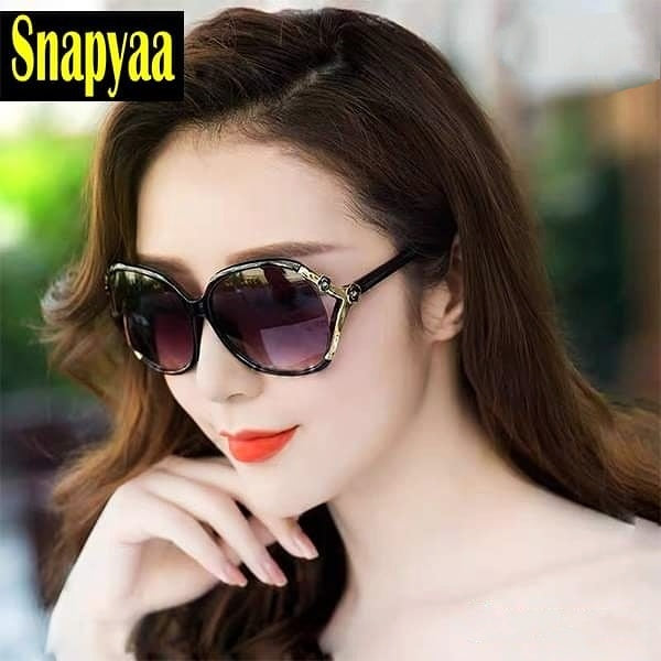 Beautiful Women's Golden Frame Modern Design Black Sunglass