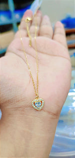 Load image into Gallery viewer, Golden Heart Zircon Pendant
