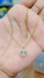 Load image into Gallery viewer, Golden Heart Zircon Pendant
