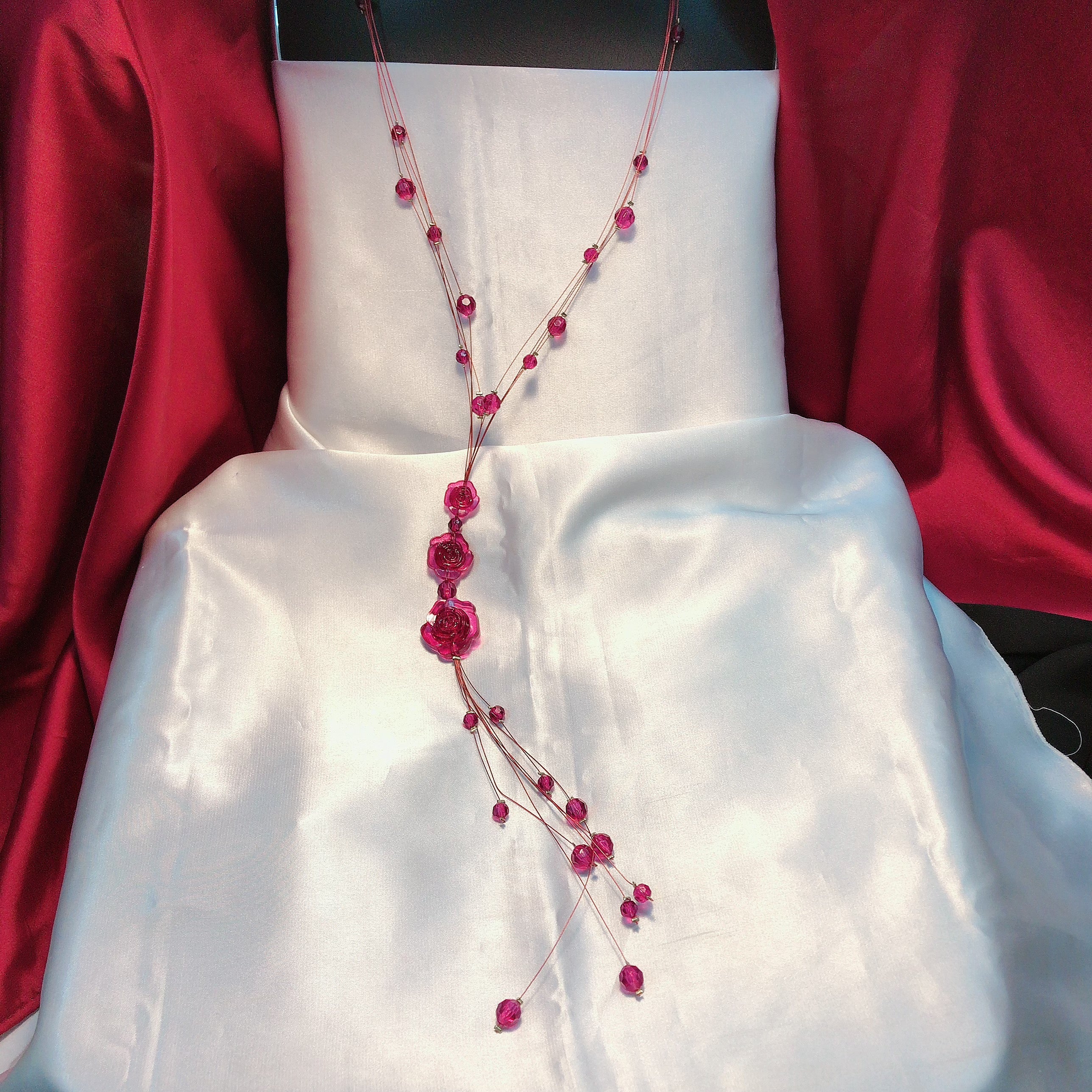 Rose beads necklace