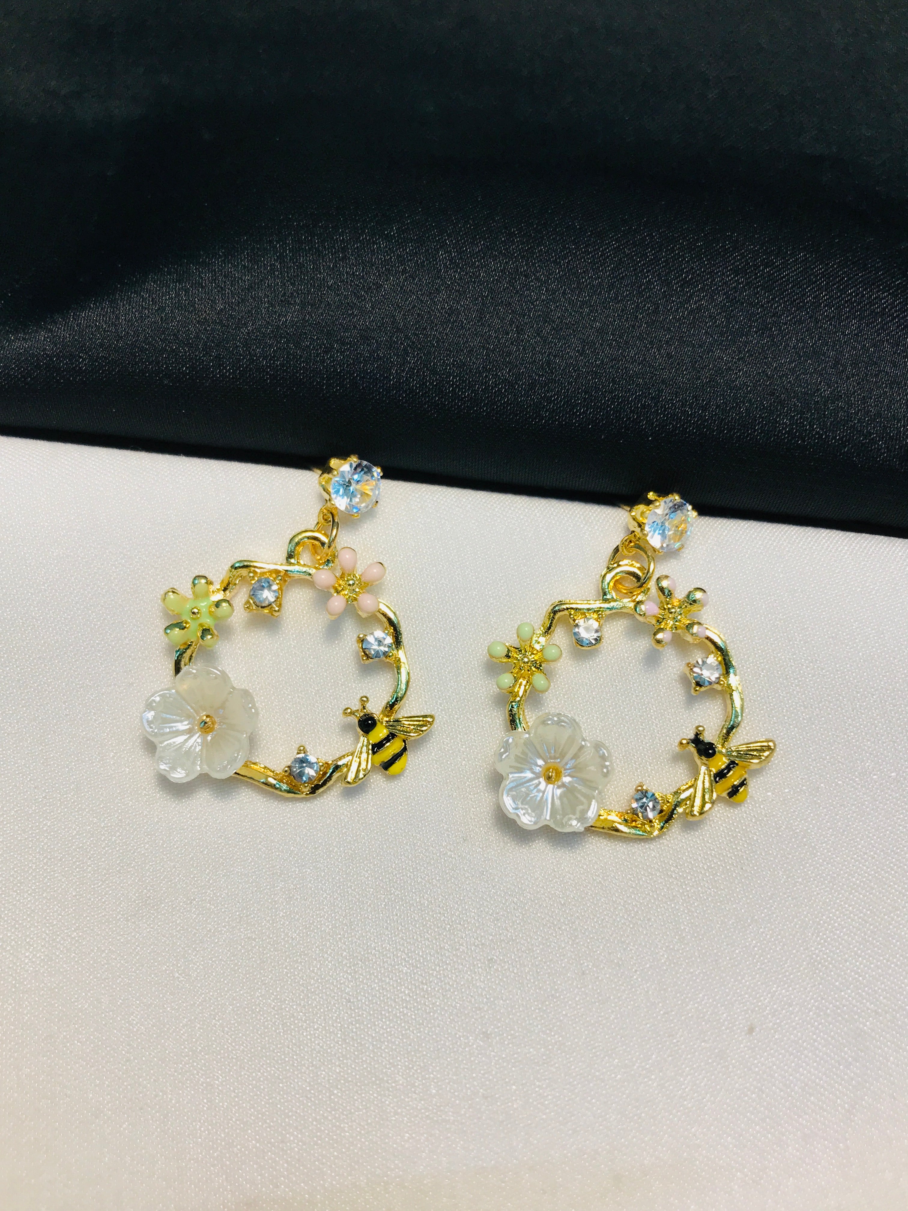 Floral Bee Earring