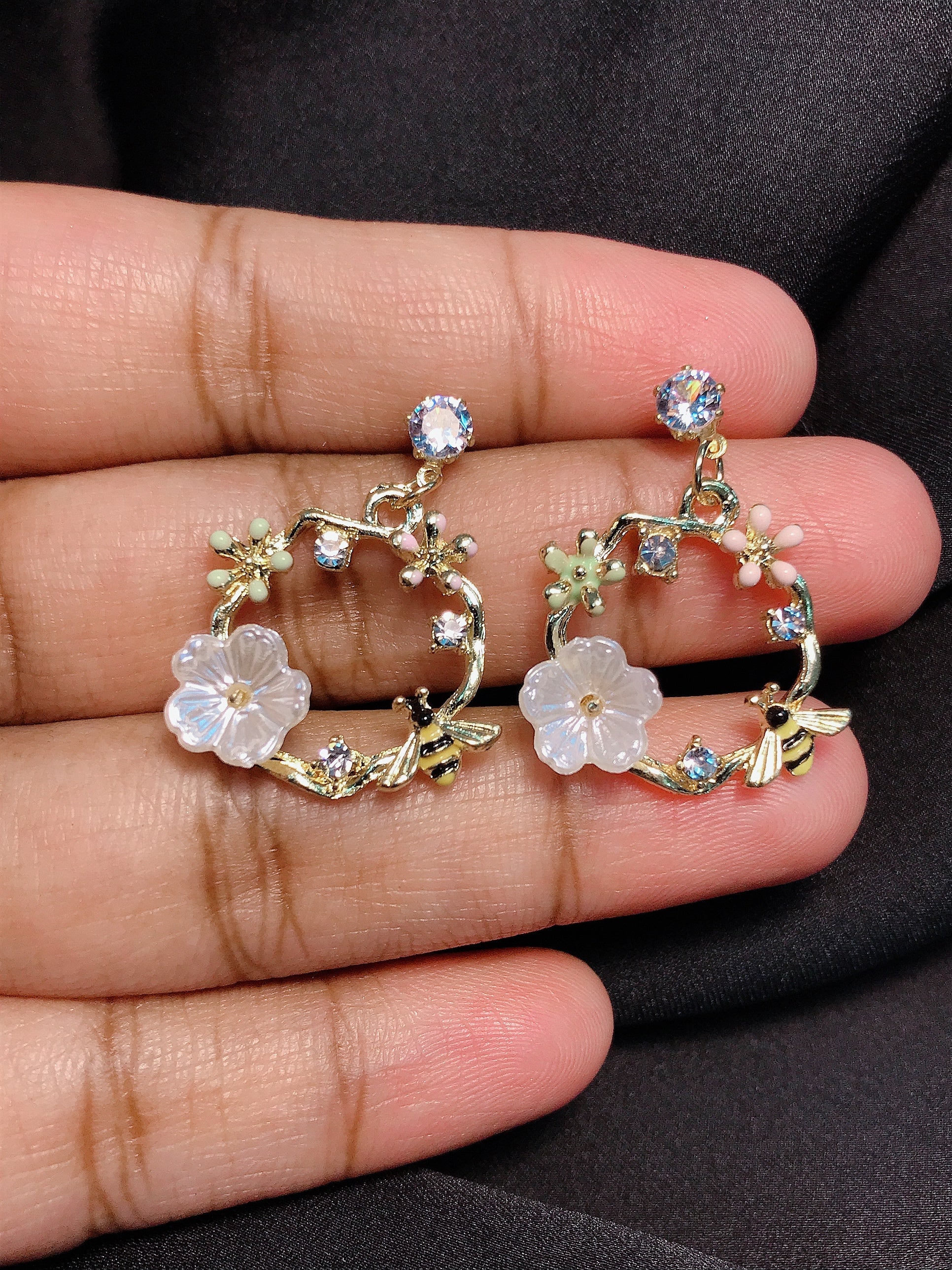 Floral Bee Earring