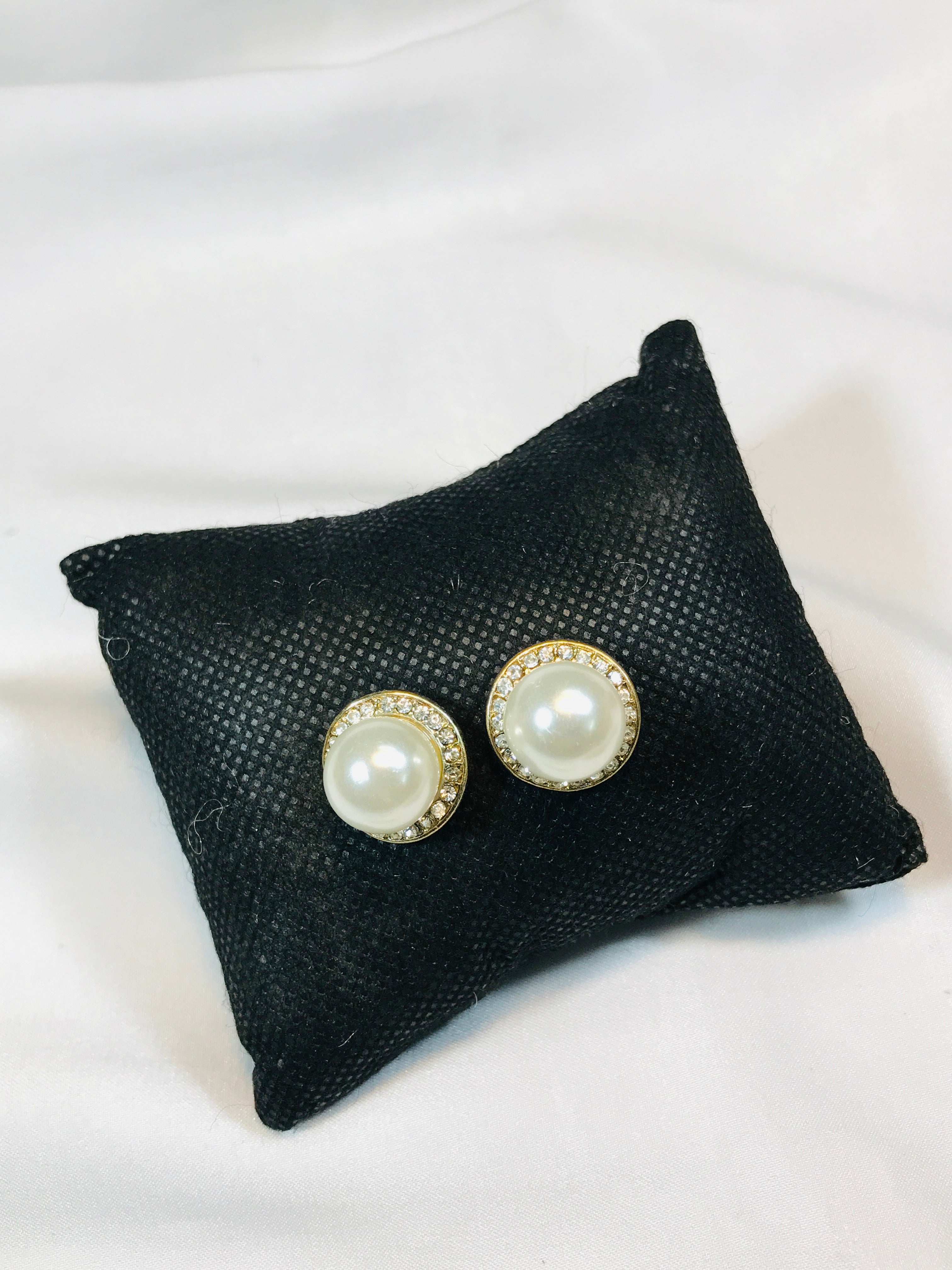 Pearl Stud Earring