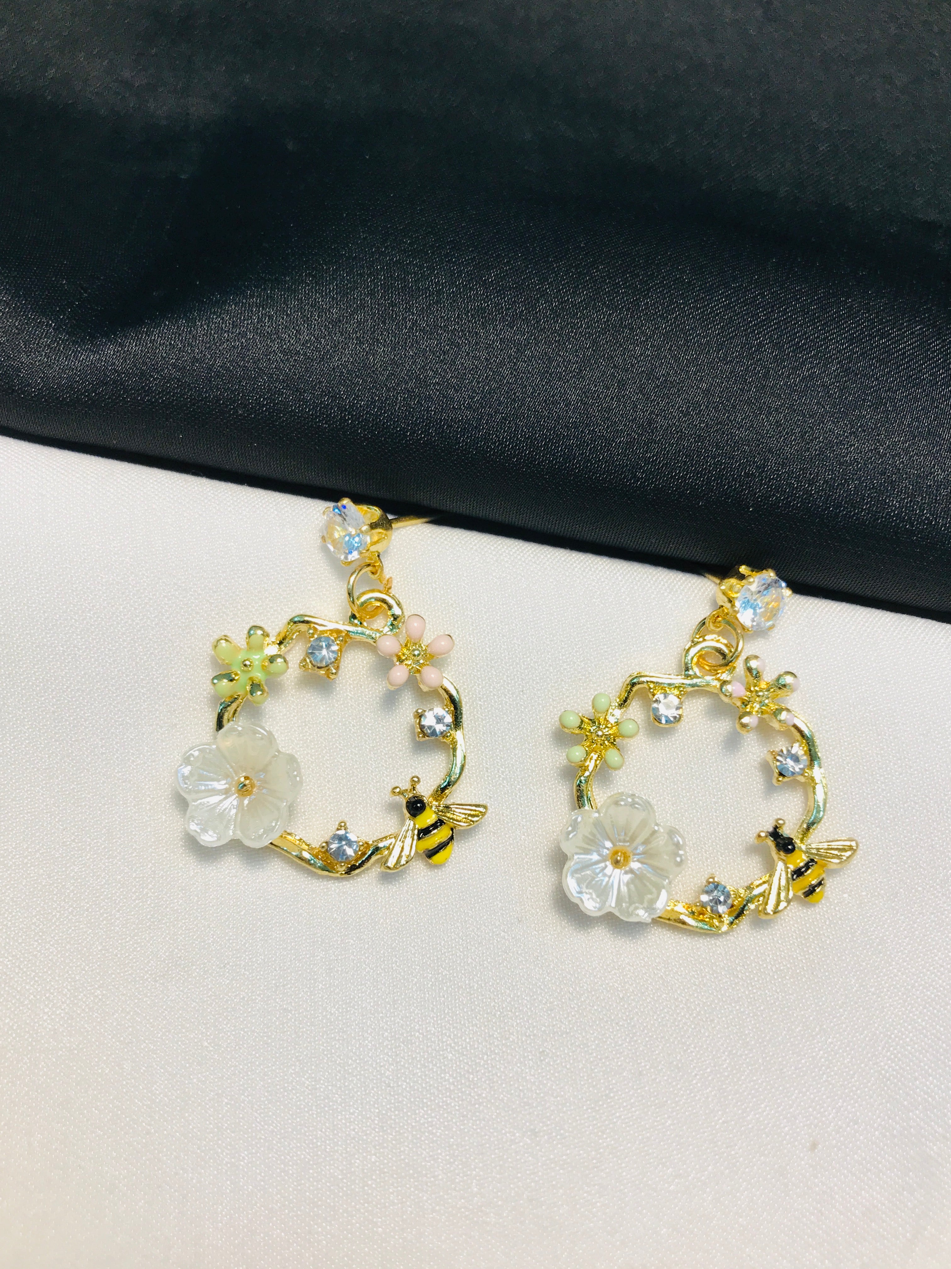 Floral Bee Earring