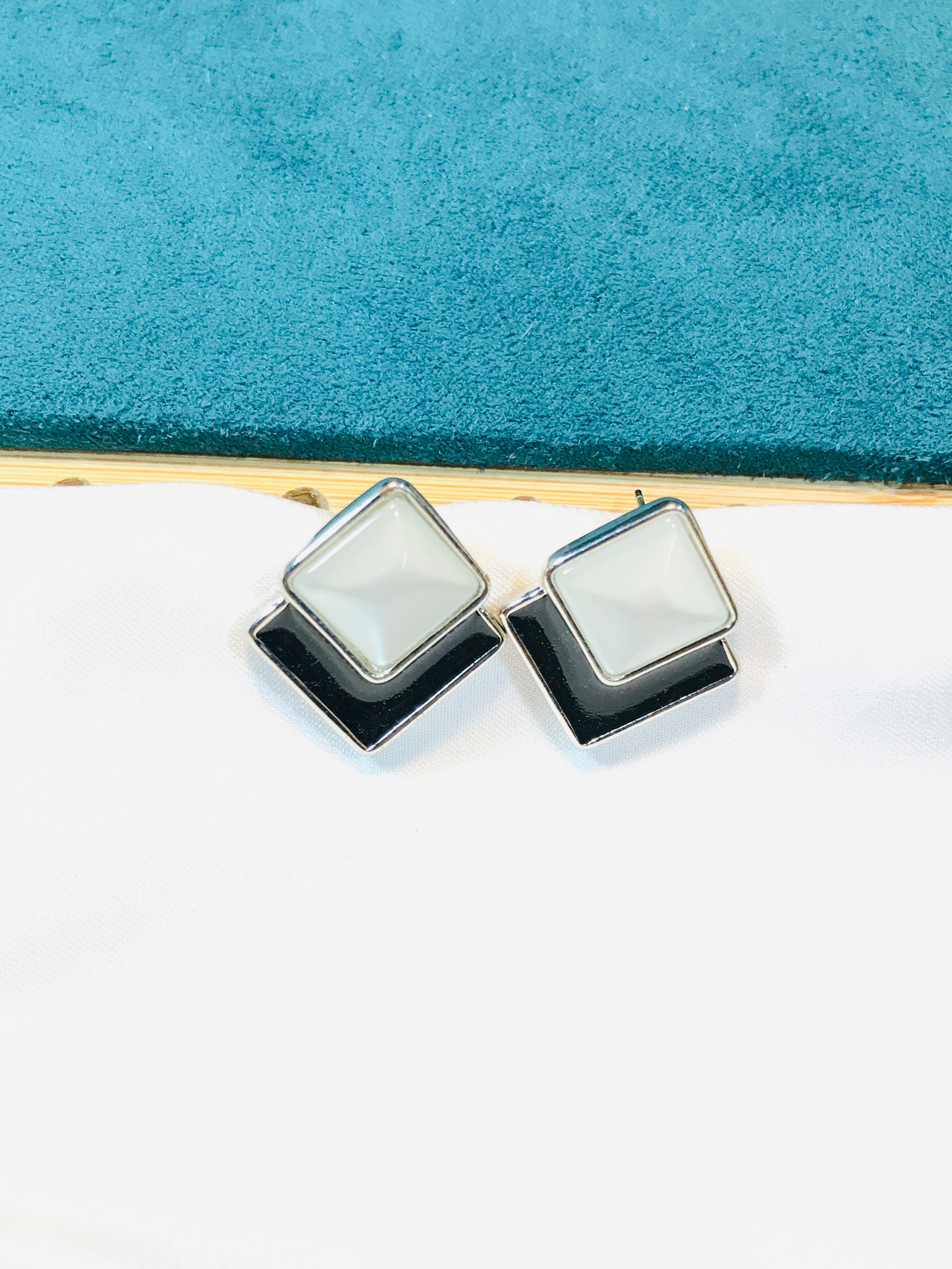 B & W enamel Triangle Earrings