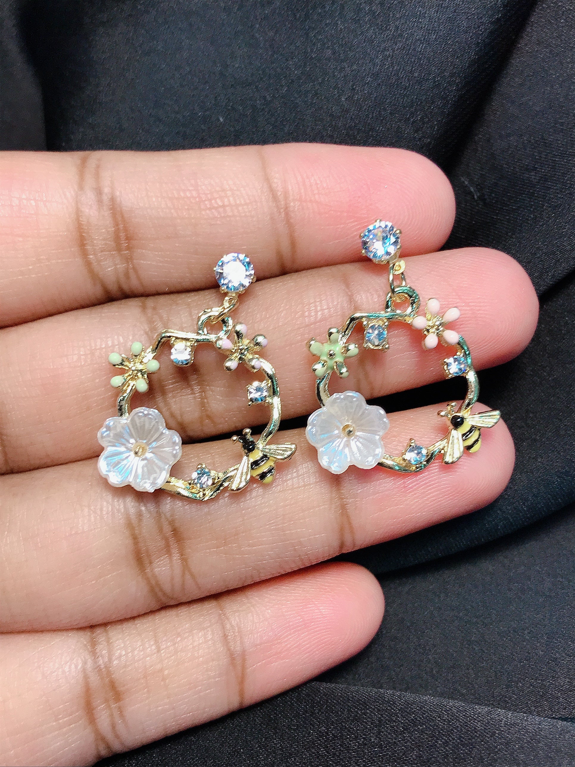 Floral Bee Earring