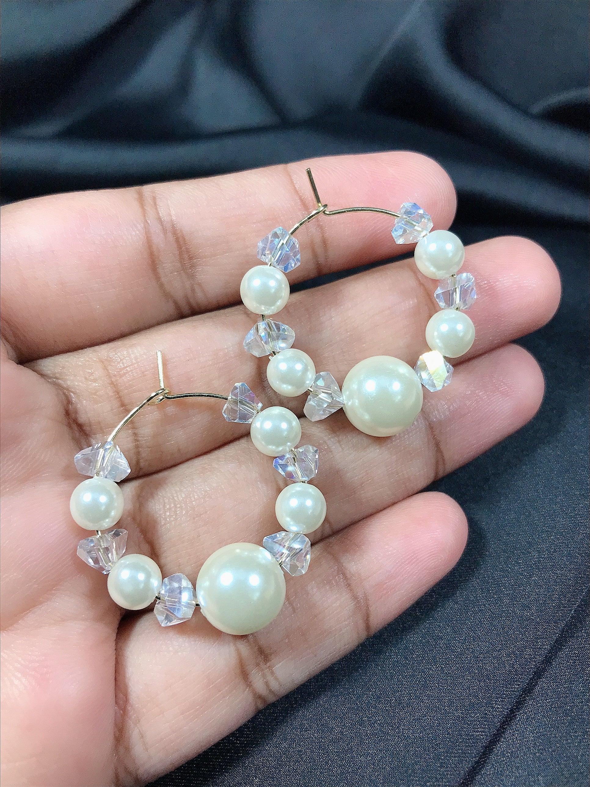 Pearl Tiny Hoop