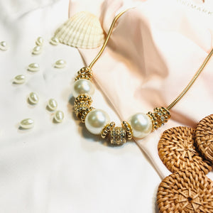 Pearly Beads Necklace