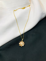 Load image into Gallery viewer, Golden crystal Pendant
