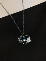 Load image into Gallery viewer, Floral Hearted Pendant-001
