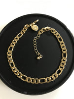 Load image into Gallery viewer, Cuban Chain Shackle Bracelet
