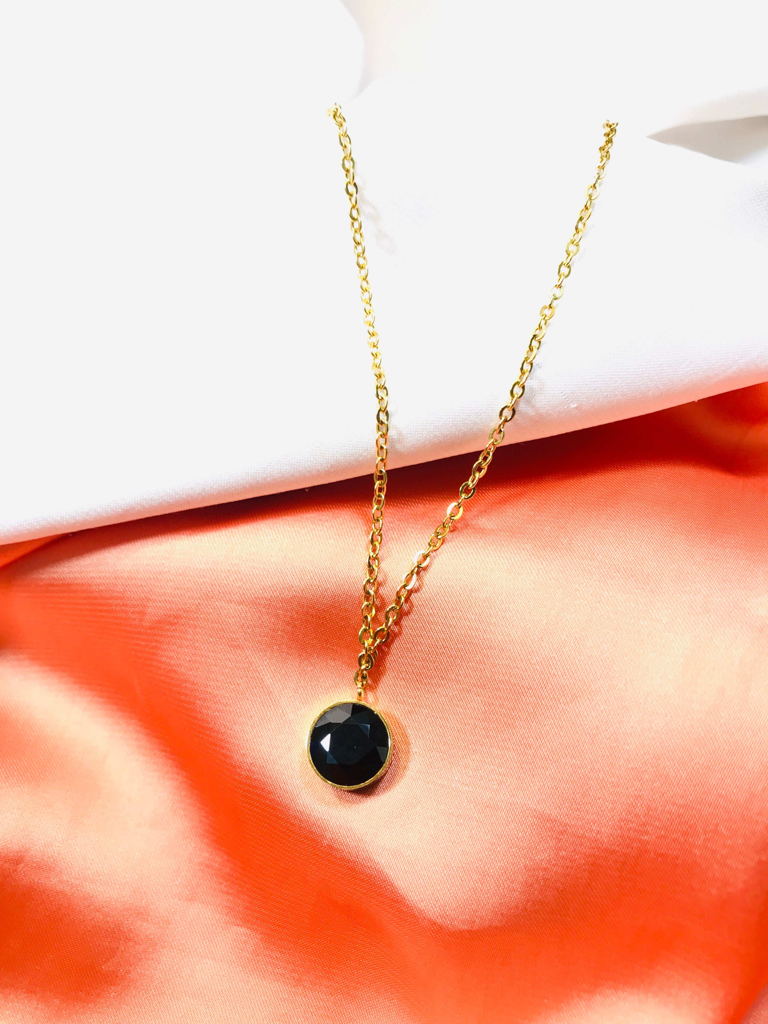 Black Compact Pendant