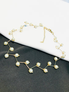 Pearl Charm Choker Golden