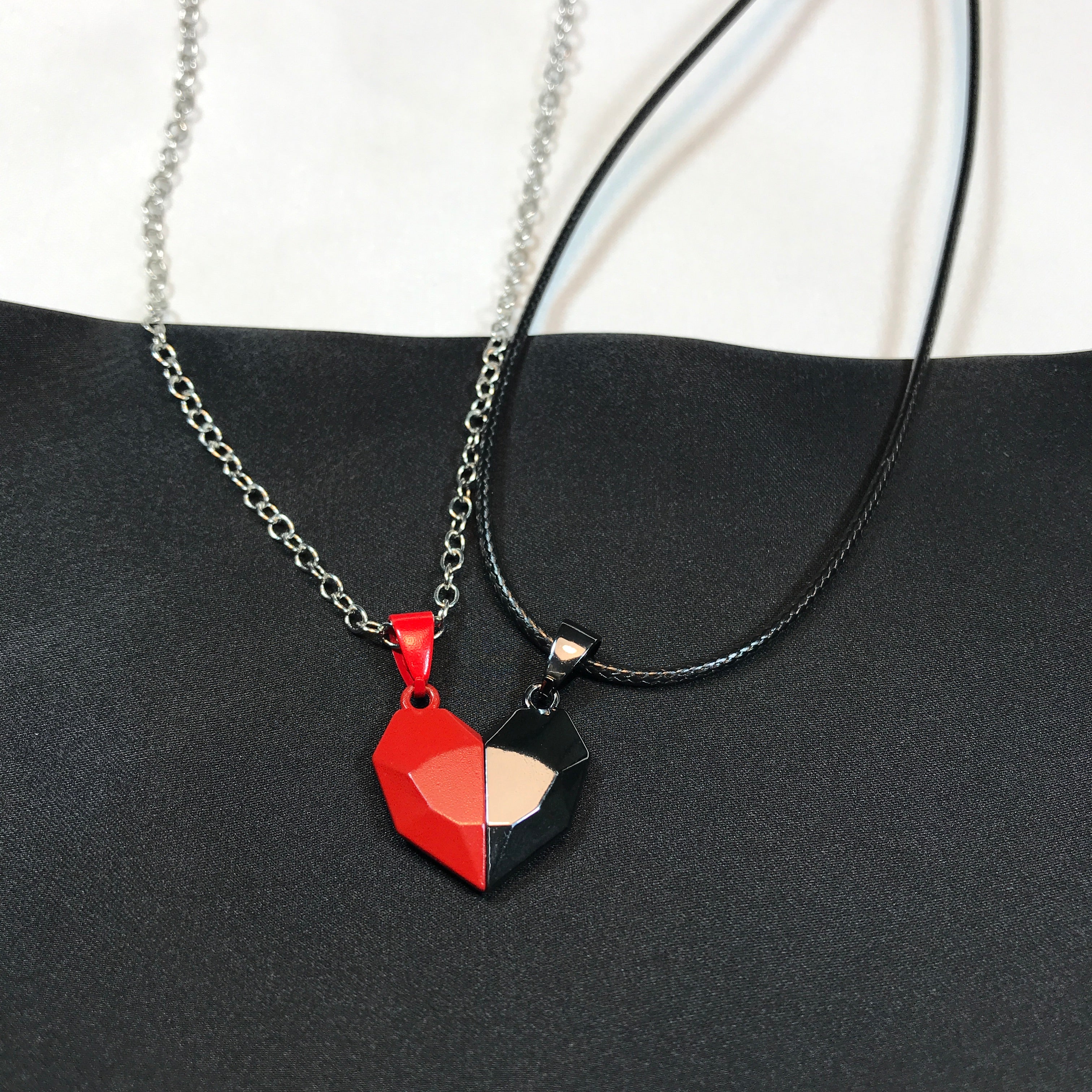 Magnetic Heart Couple Pendant