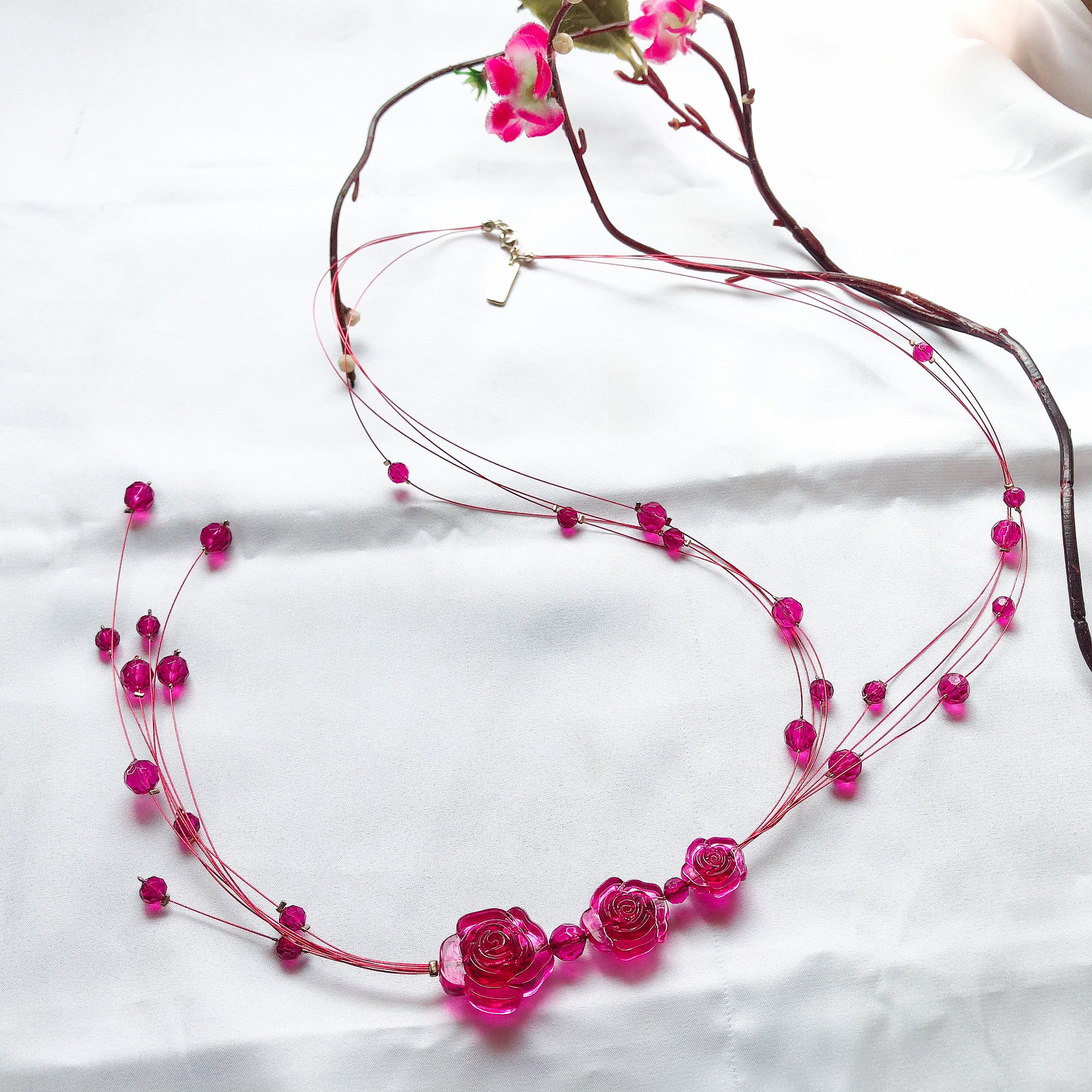 Rose beads necklace