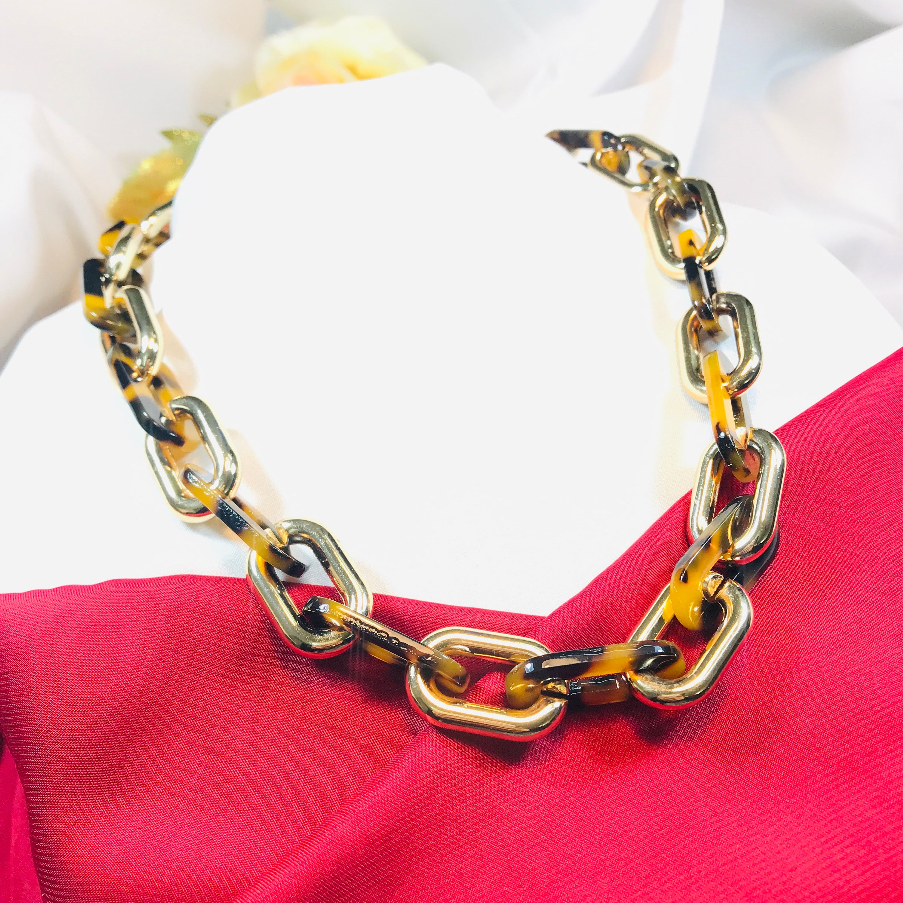 Shackle tiger Necklace