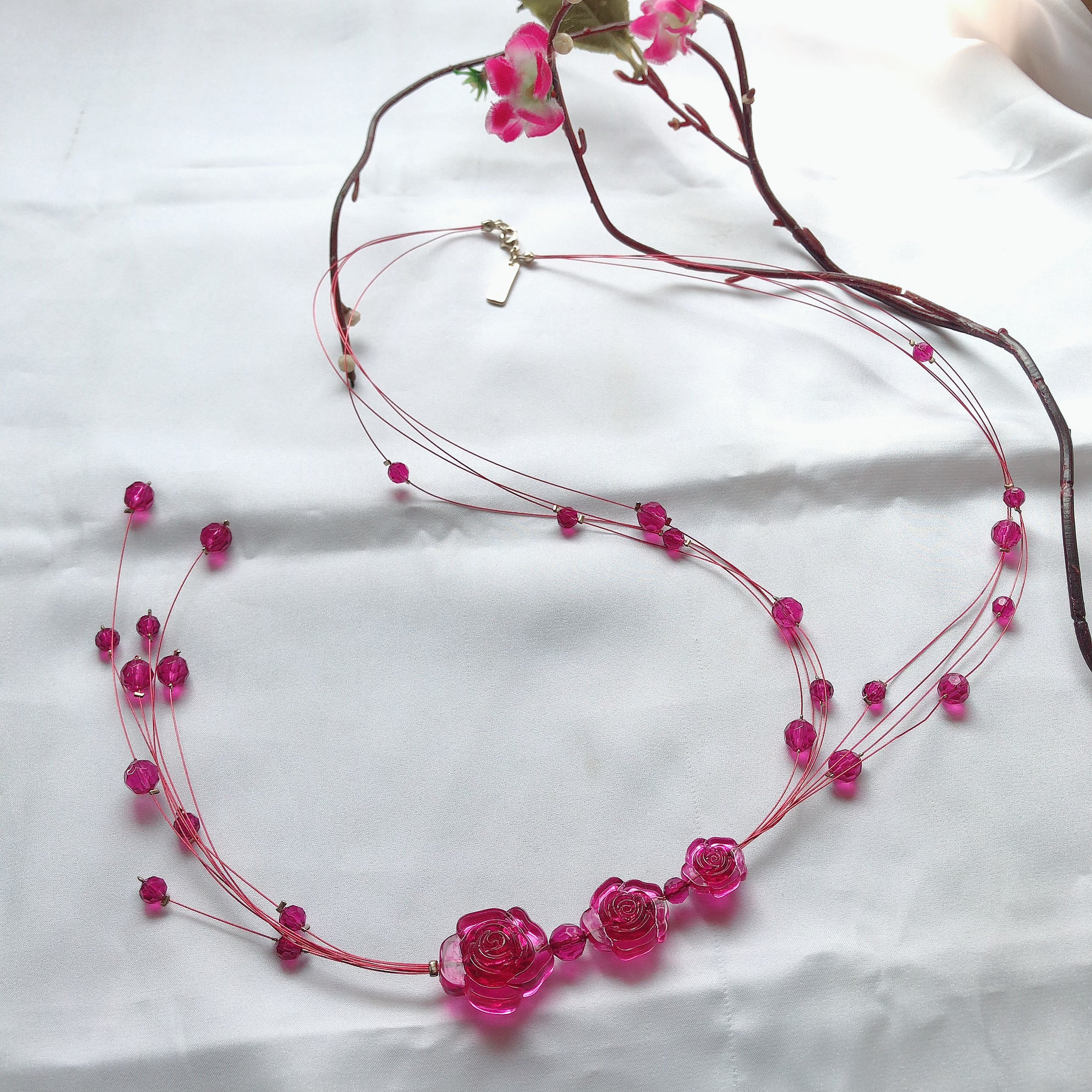 Rose beads necklace