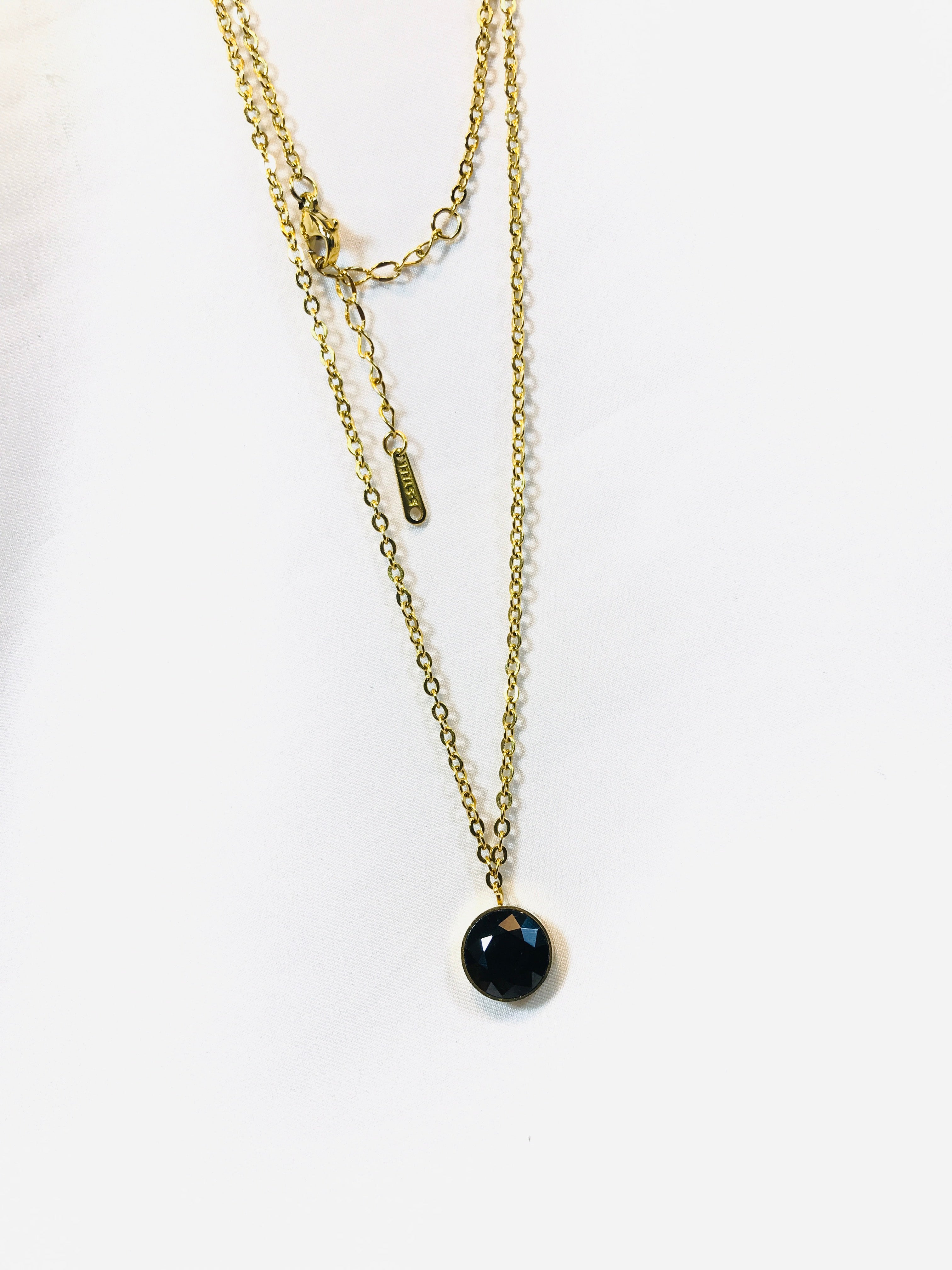 Black Compact Pendant