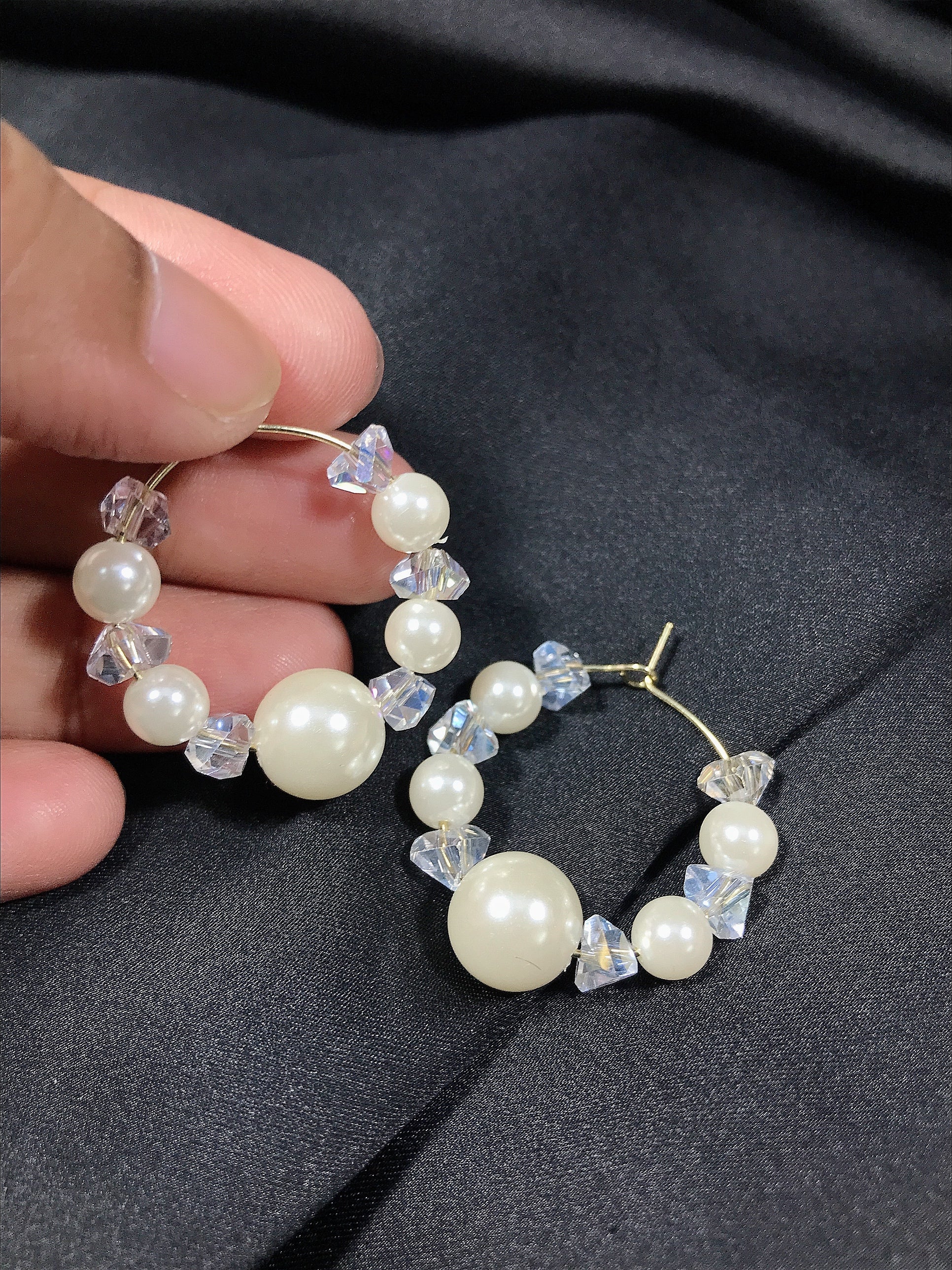 Pearl Tiny Hoop