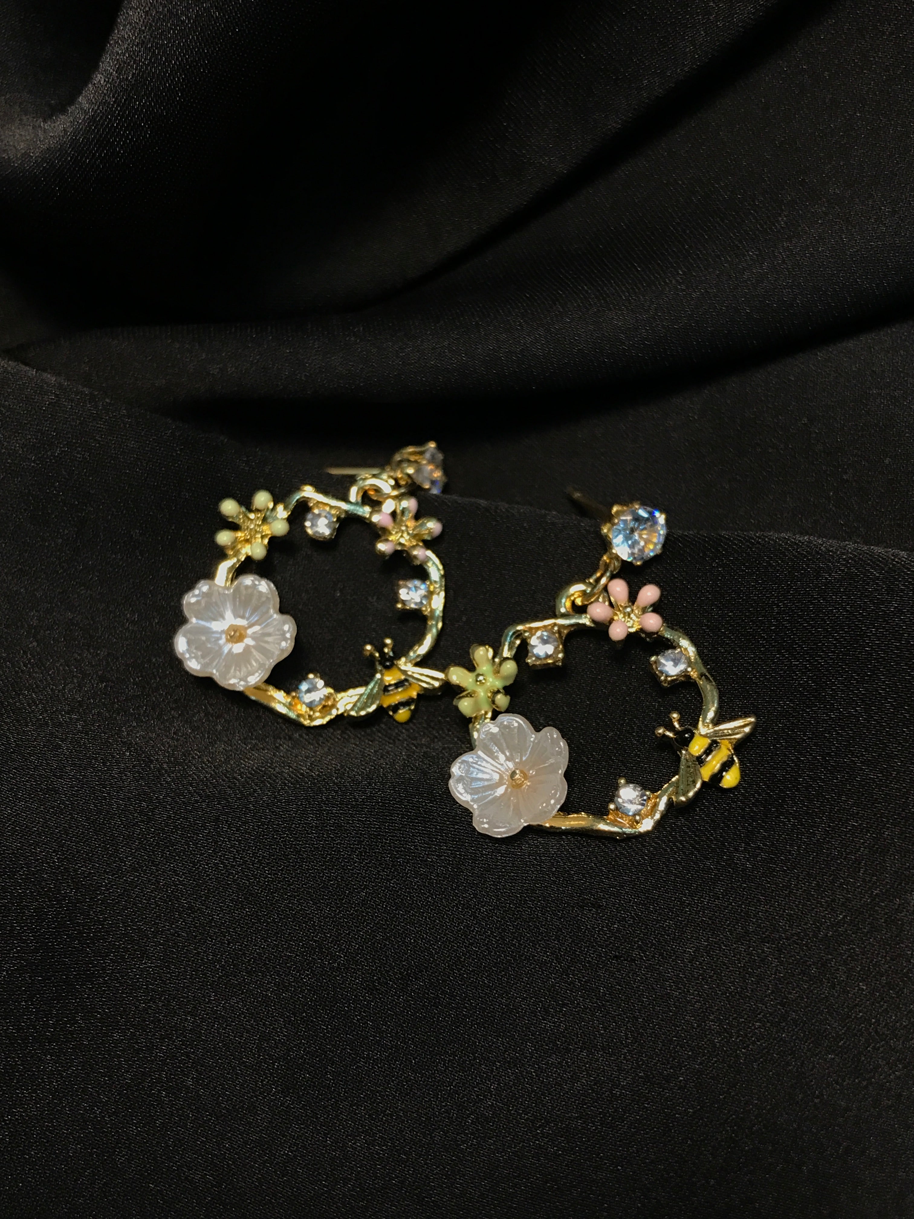 Floral Bee Earring